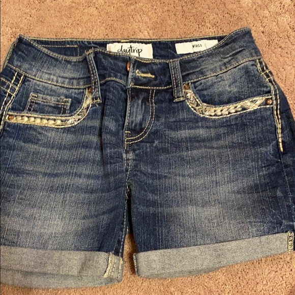 Buckle Pants - Buckle size 24 daytrip shorts
